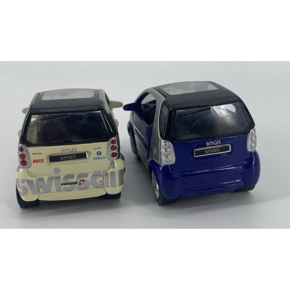 Maisto Smart City Coupe Scale 1/33 Cars Lot Of (2) - 1 Swissair and 1 Blue - Picture 2 of 9